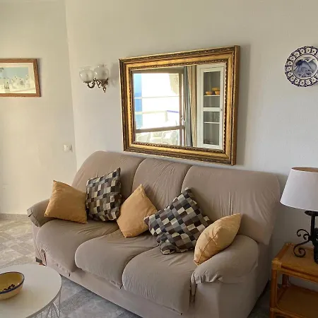 Διαμέρισμα Cozy With First Line Seaview In Perfect Location, Near The Marina